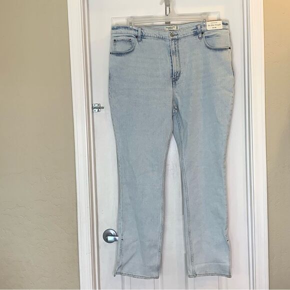 Abercrombie & Fitch Ultra High Rise The Slim Straight Size 20L Light Wash - Picture 1 of 9